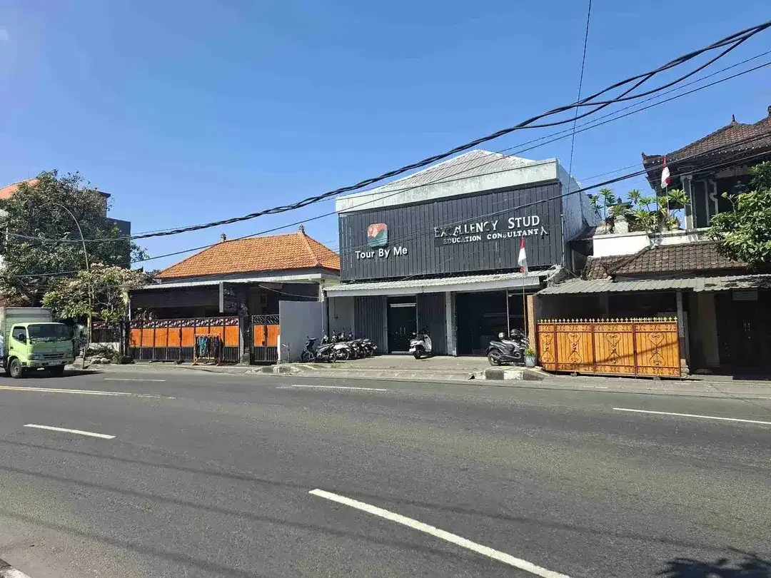 Ruko Mahendradatta Denpasar Barat - Image 2 of 10