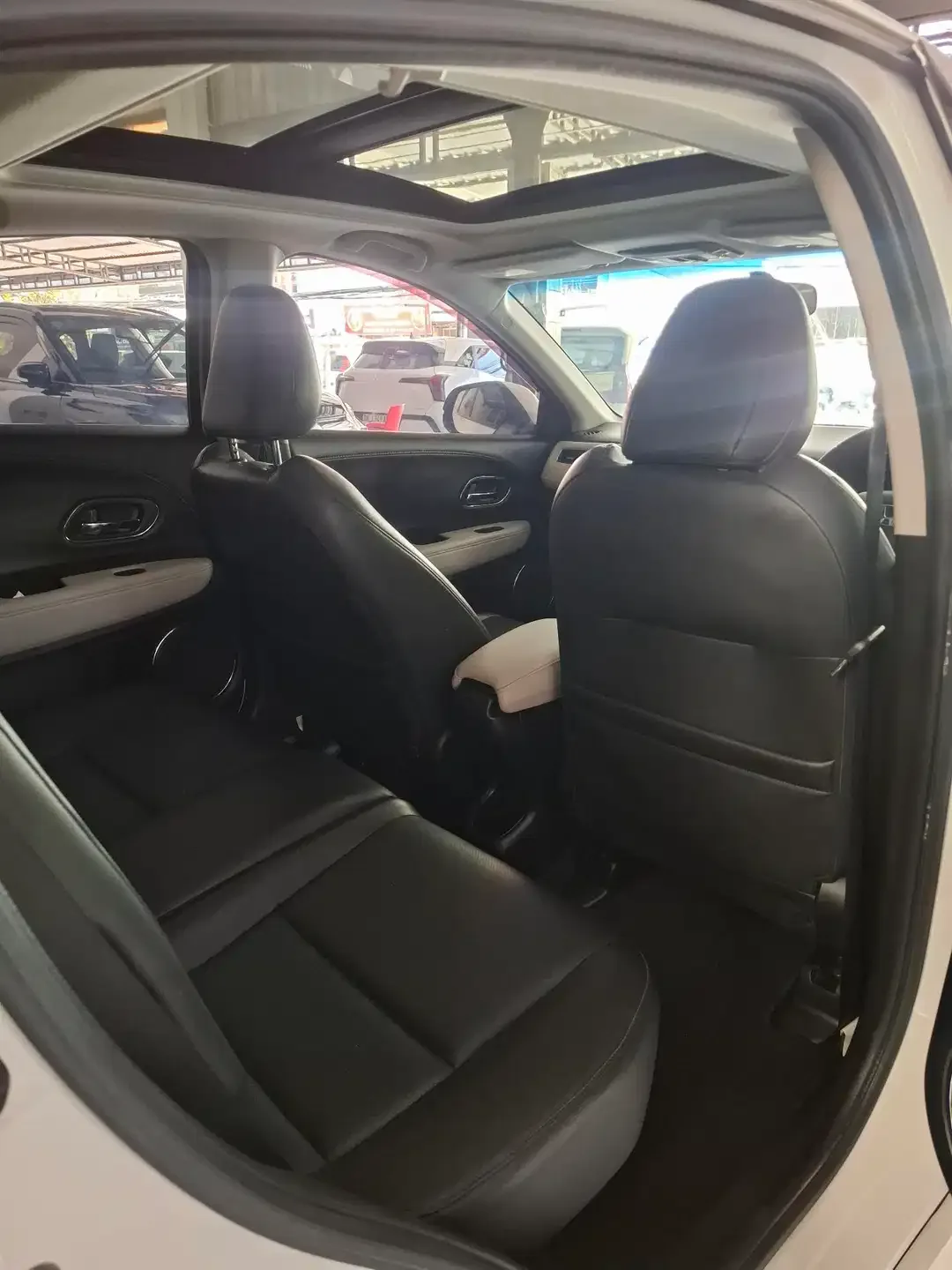 HRV 1.8 Prestige - Image 5 of 6