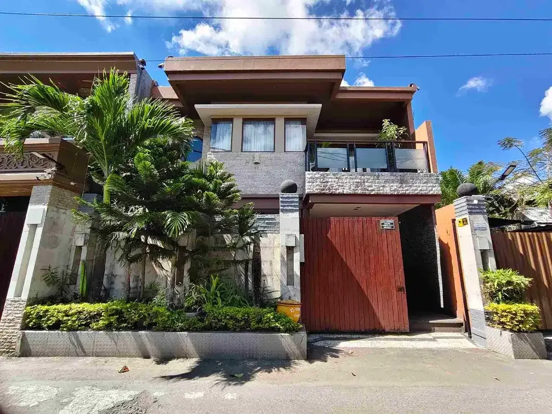 Dijual Atau Disewakan Villa Modern di Mertasari Jimbaran - Image 1 of 10