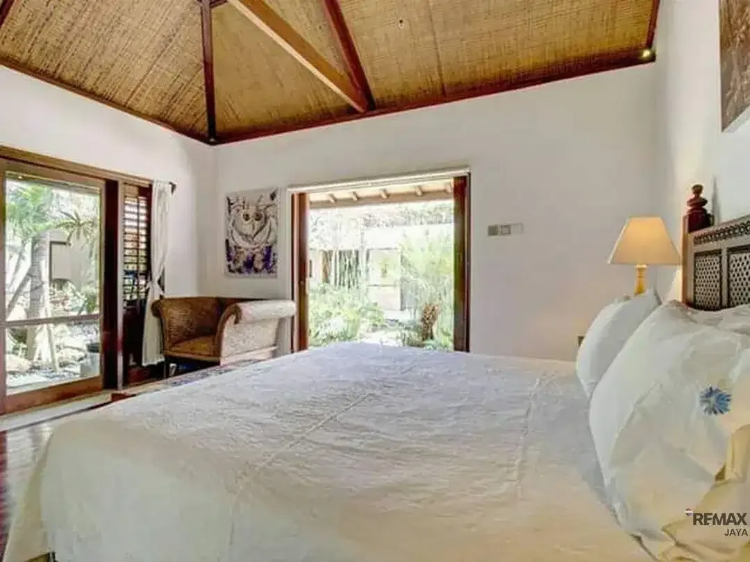 Villa View Pantai 4 Kamar Tidur Dijual, di Goa Gong Jimbaran - Image 6 of 10