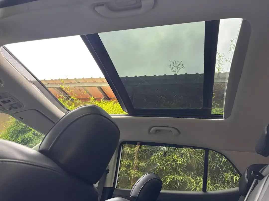 Hyundai Creta Prime AT 2023 Two Tone Putih - Image 10 of 10