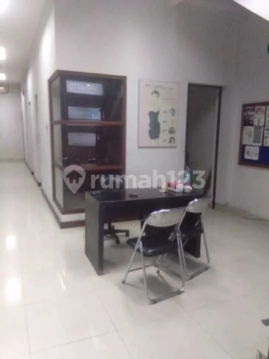 Ruko Strategis Main Road 2.5 Lantai Siap Pakai Renon Denpasar - Image 2 of 4