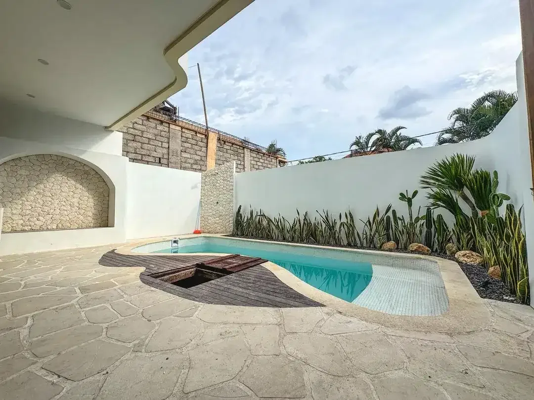 2 UNIT VILLA SEMI MEDITERRANEAN 2 LANTAI DI BABAKAN CANGGU - Image 2 of 10