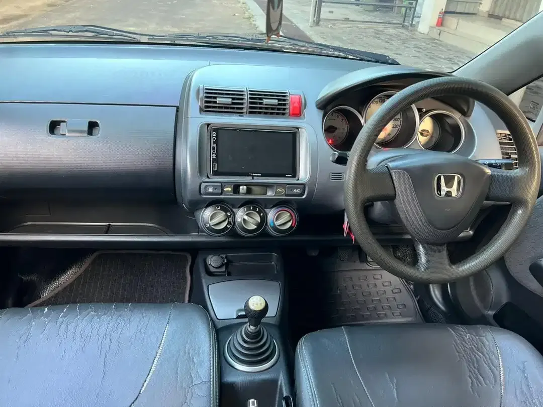 Honda Jazz idsi 2004 manual - Image 9 of 9