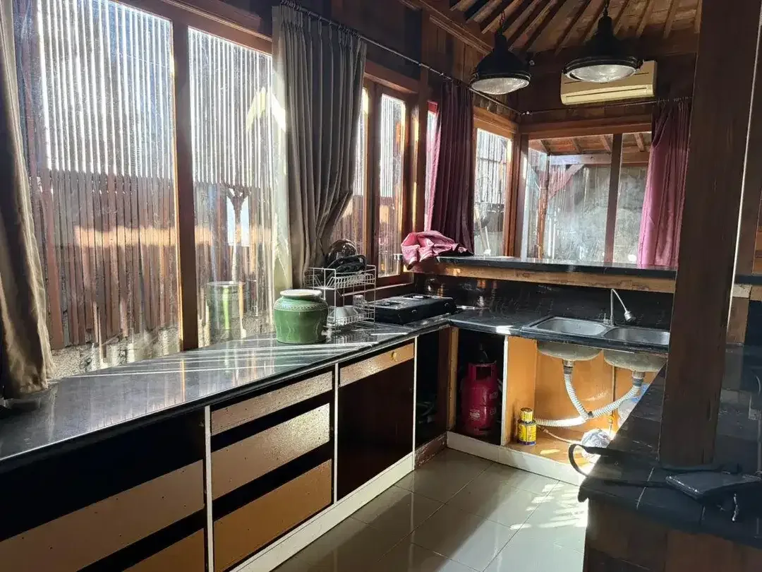 Dijual - Villa Full Kayu Jati di Seminyak - Image 3 of 8