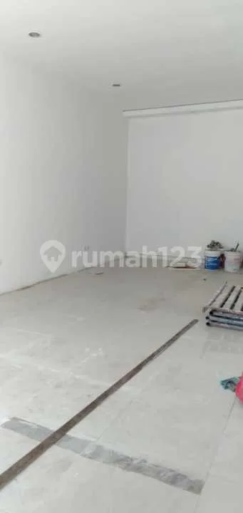 Ruko 3 Lantai Area Sesetan Cocok untuk Usaha - Image 3 of 4