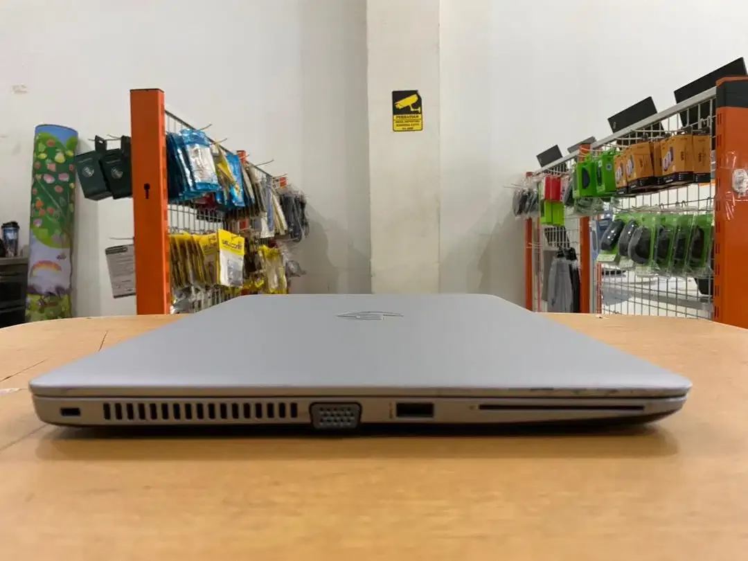 HP Elitebook 745 G4 Amd Pro A10 Ram 8GB SSD 128GB Slim Mulus Murah - Image 6 of 10