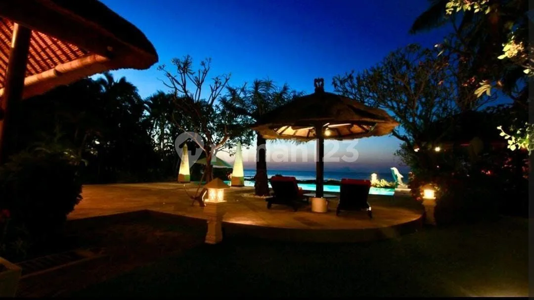 FOR SALE beach front villa in lovina With sunset view - Image 2 of 4