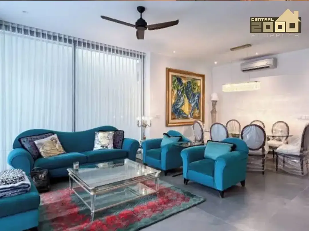 Dijual / Freehold - Luxury Villa 3 Bed, Pantai Batu Bolong, Canggu, Bali - Image 2 of 10