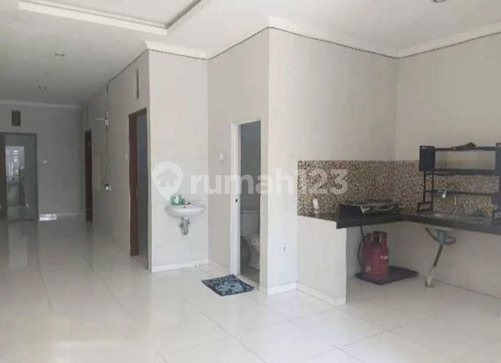 Disewakan Rumah 3 Kamar Tidur Renon Area - Image 2 of 4