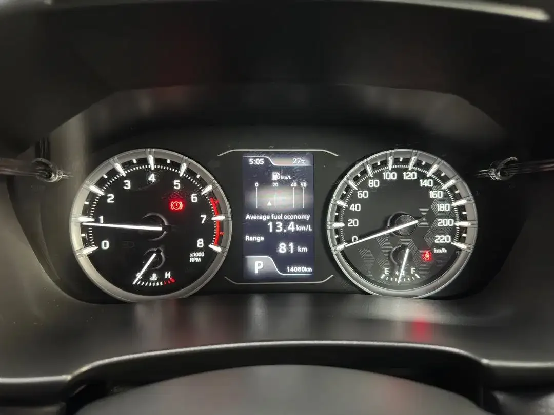 GRAND VITARA GX HYBRID 2024 PMK 2025 MATIC ASLI BALI LOW KM - Image 8 of 10