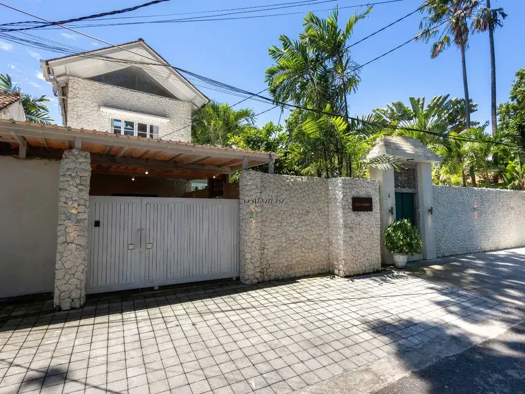 Luxury Villa 4 Kamar Tirta Akasa Sanur Dekat Pantai - VSSU - Image 4 of 10