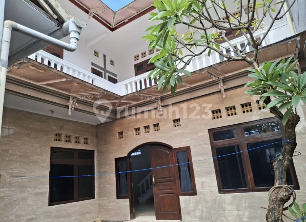 Dikontrakkan Rumah 4 Kamar Tidur Sidakarya Denpasar Selatan - Image 1 of 4