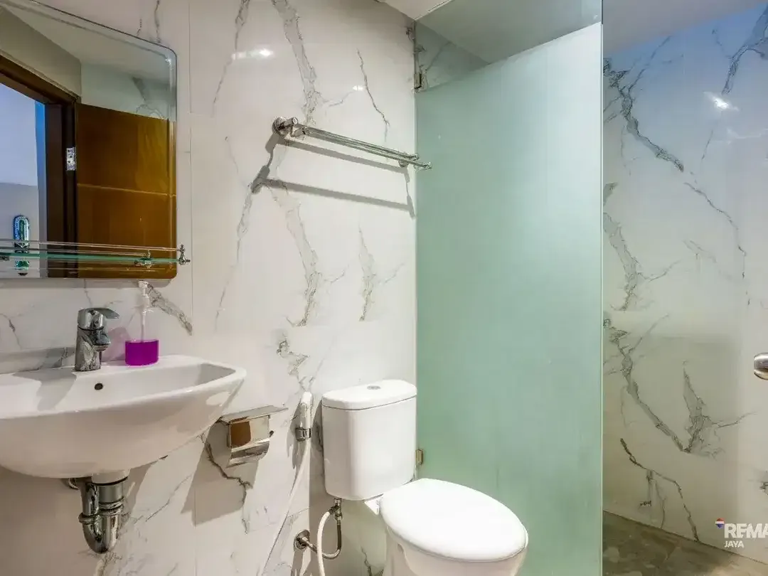Villa Modern forsale In Batu Bolong. - Image 6 of 10