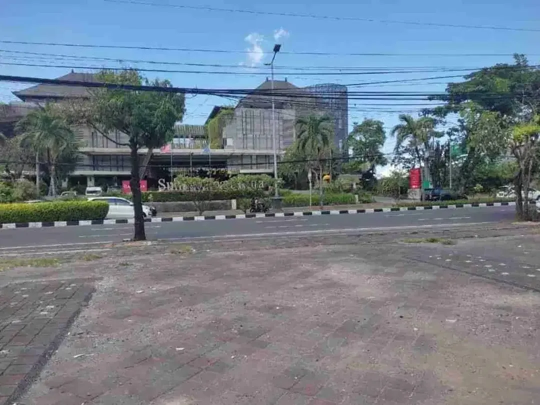 Lahan 2.352 m² di By Pass Sunset Road Kuta Akses Dua Sisi - Image 5 of 10