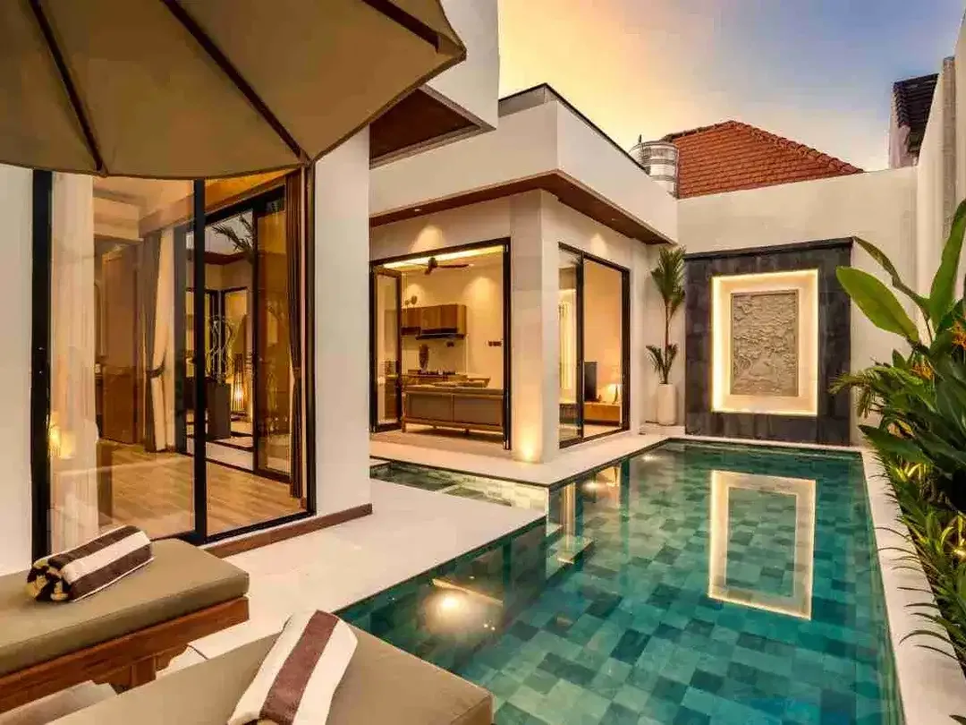 Vila Modern 3 Kamar Baru Siap Huni di Kerobokan Bali - Image 1 of 10