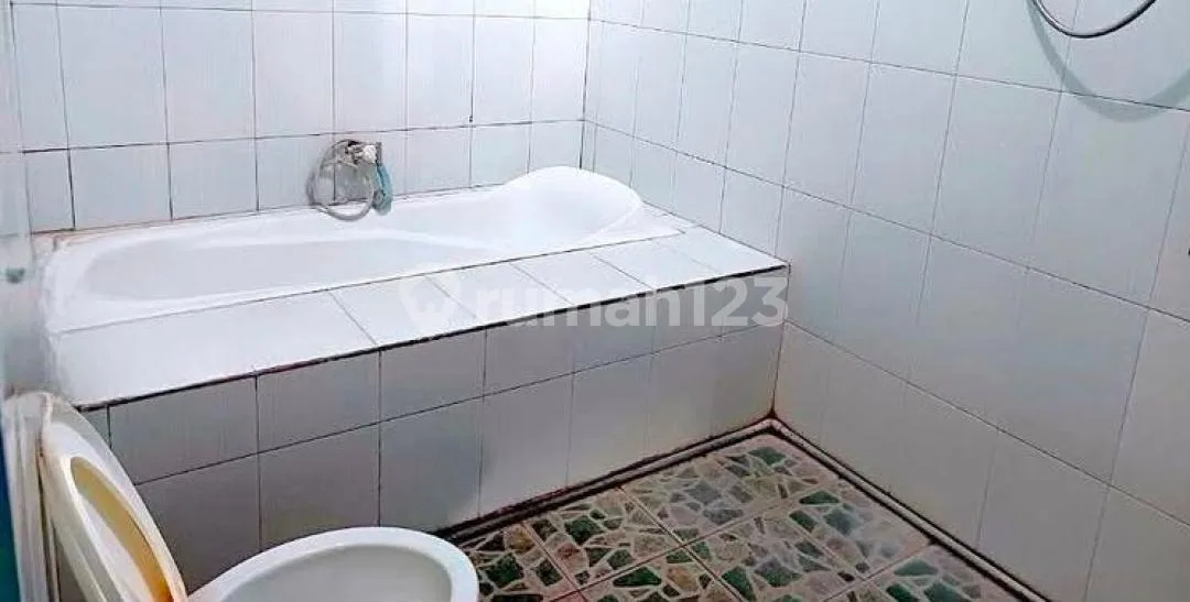 Jual Cepat !!! Rumah 2 Lantai Strategis Pusat Kota Singaraja Bali - Image 2 of 4