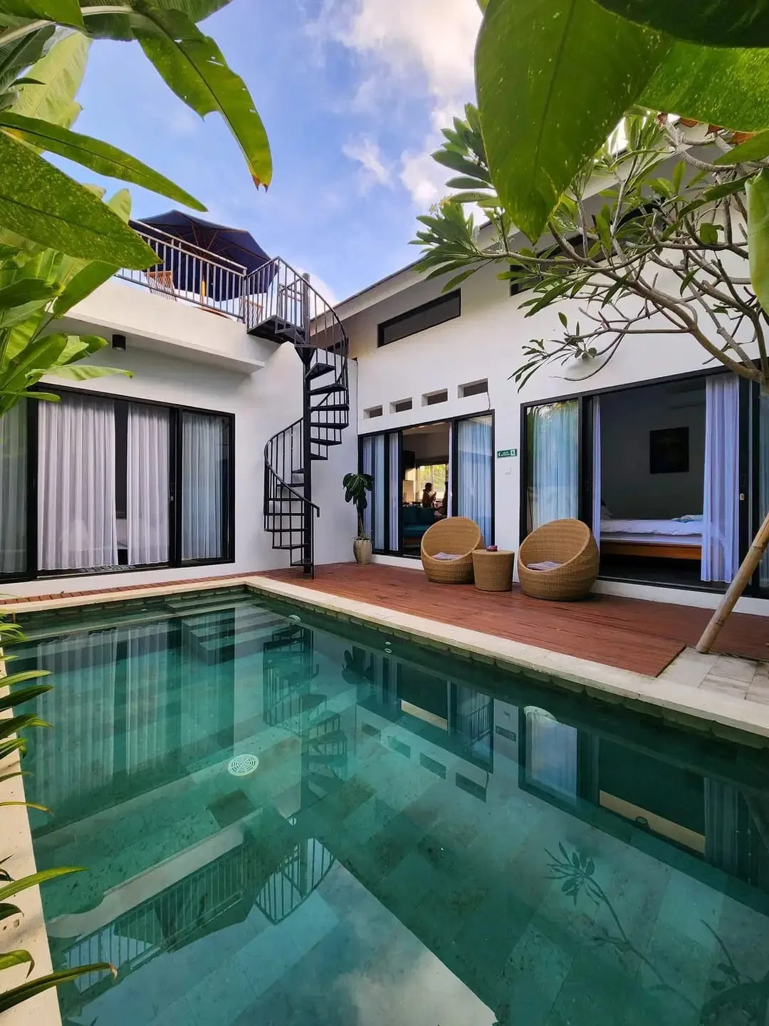 VILLA READY GOOD INVESTMEN LOKASI STARTEGIS ULUWATU - Image 1 of 10
