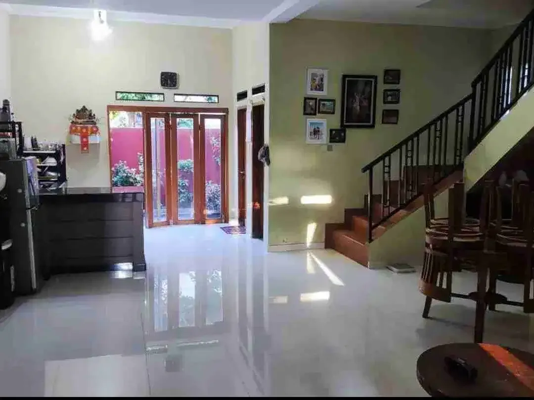Sale Rumah Besar 2Lt 150M2 Lingk Perum Tunggul Ametung A Yani Jl5mtr - Image 2 of 5
