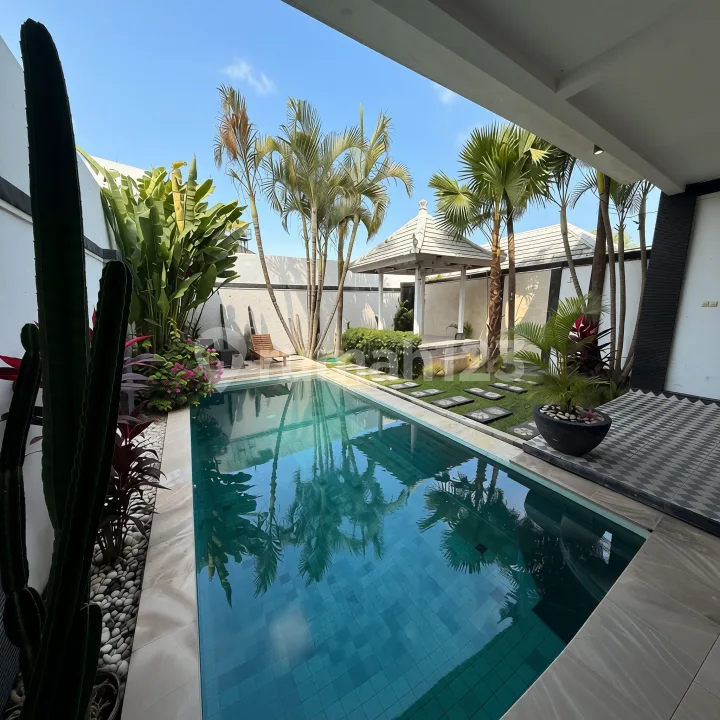 Villa Lokasi Strategis 450 Meter ke Pantai Batu Bolong Canggu - Image 1 of 4