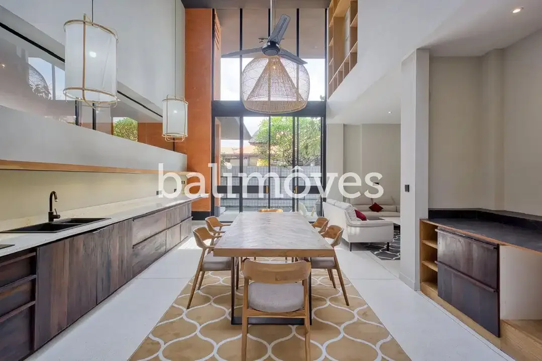 Modern Villa Empat Kamar Tidur Di Kerobokan - Image 9 of 10
