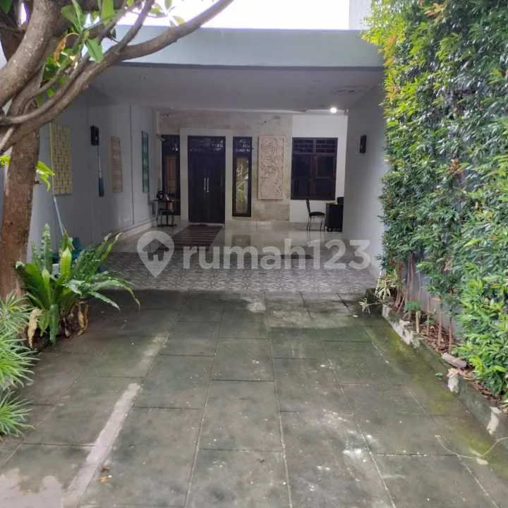 DiKONTRAKAN RUMAH di Tukad Badung, RENON dekat PUSAT KOTA - Image 2 of 4