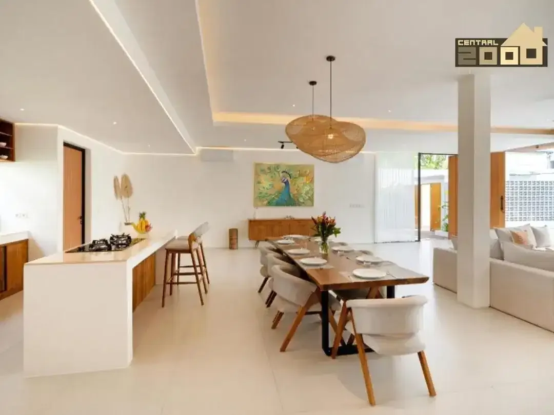 Family Style 4 Bedrooms Villa For Rent In Umalas - Image 4 of 10