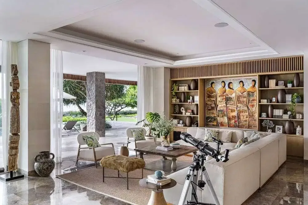 STUNNING BEACHFRONT VILLA IN KETEWEL BEACH - Image 6 of 10