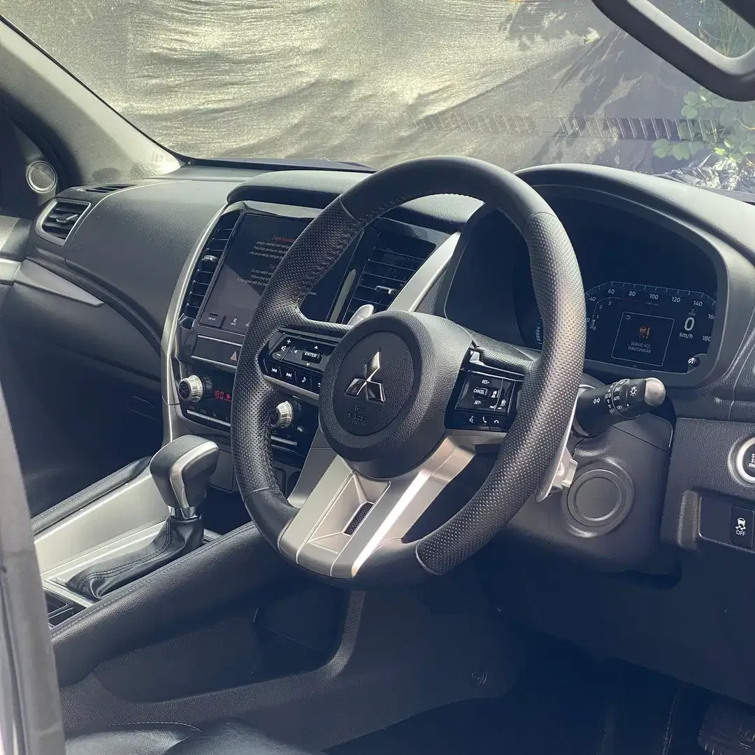 Mitsubishi Pajero Sport Dakar 2.4 AT - 2024 - Image 7 of 9