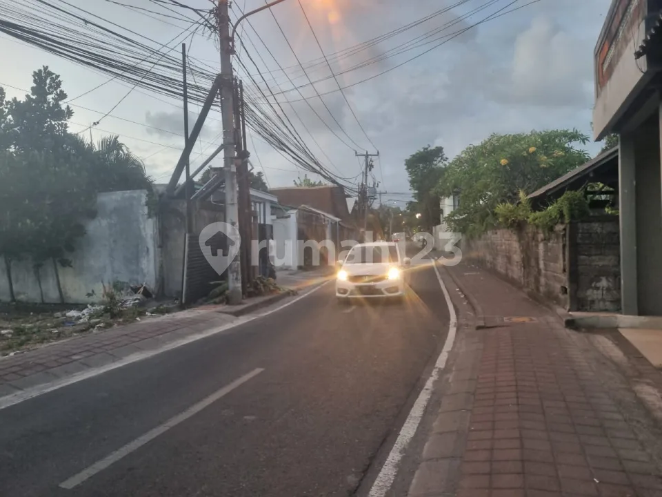 Bisa KPR, Ruko, 3 Lantai, SHM, Dekat Universitas, Siap Huni, - Image 2 of 4