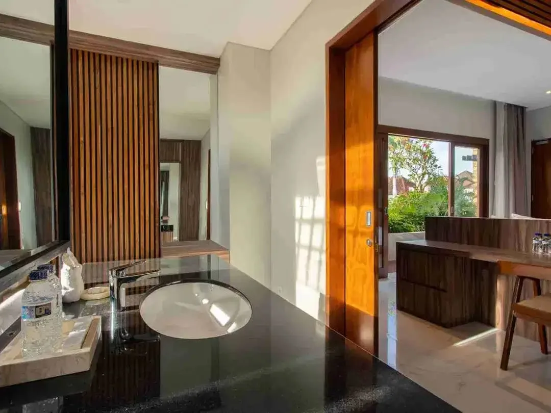 Luxury Freehold 3BR Private Villa for Sale in Jimbaran Bali - Image 8 of 10