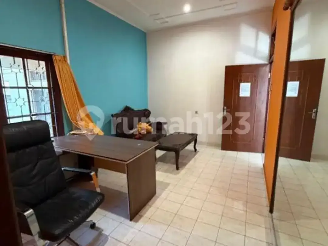 Prime Central Renon House Or Office For Rent, 370Sqm Land, 3Br, Idr 250 Million/Year - Image 5 of 5