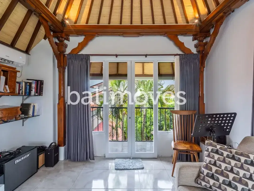 Dijual Villa 3 Kamar Tidur dengan Tanah yang Luas di Sanur - Image 6 of 10