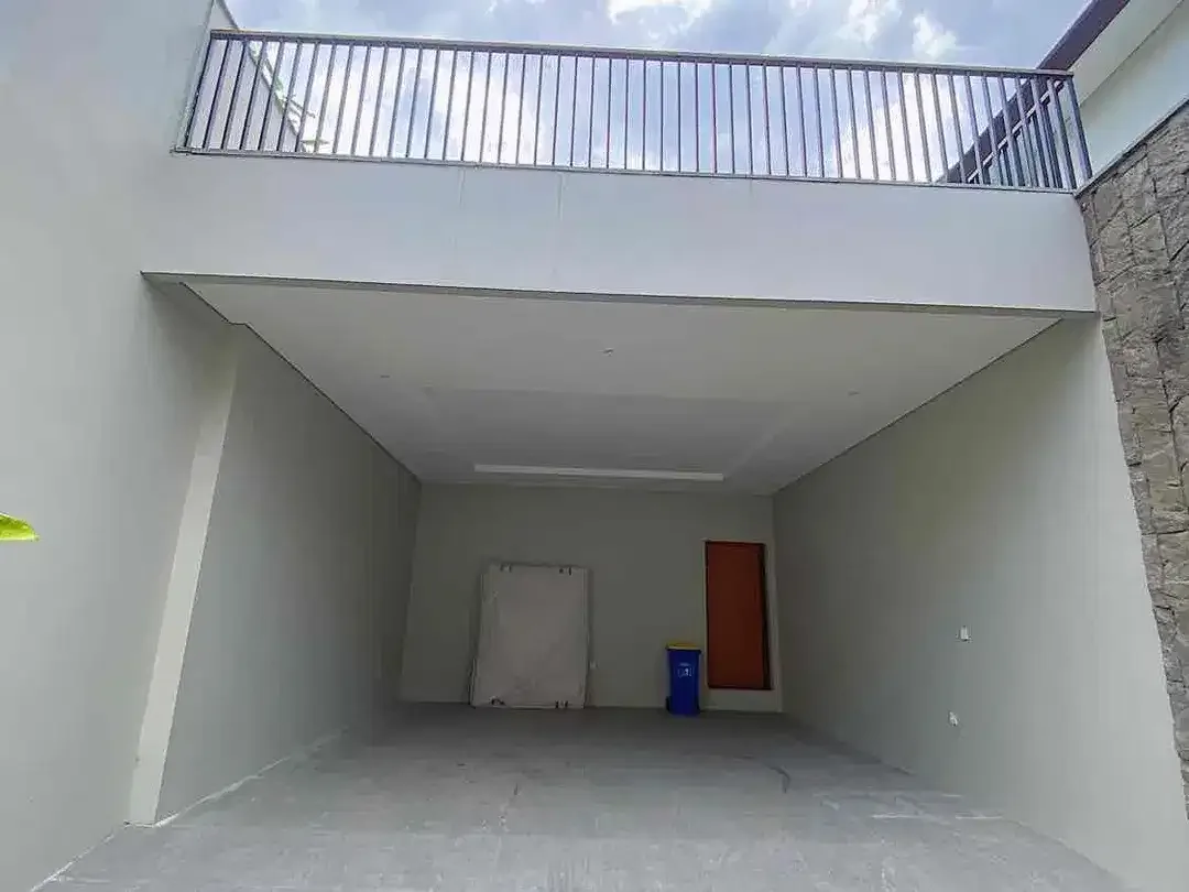 Villa Mewah Tropis Luas di Central Canggu – 4 Kamar Tidur dengan Kolam Renang Pribadi - Image 2 of 10