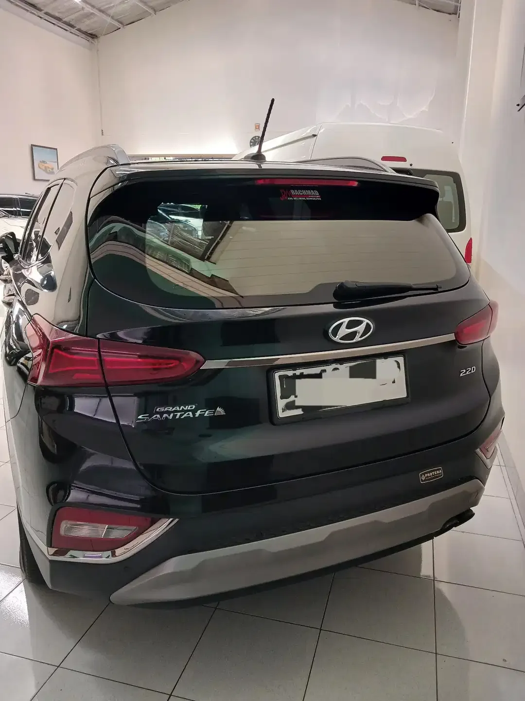 Hyundai Grand Santa Fe 2019 Hitam A/T 2.2cc - Image 7 of 7