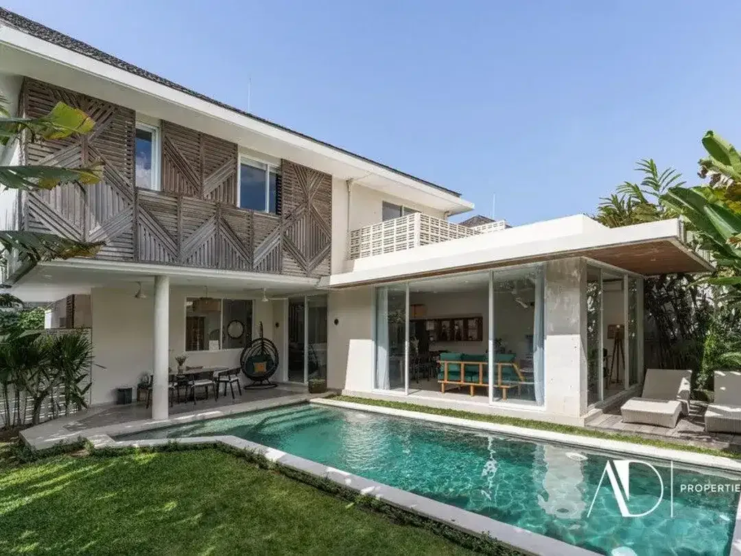 LEASEHOLD | CONTEMPORARY VILLA WITH RICE FIELD VIEWS IN BERAWA, CANGGU - Image 1 of 10