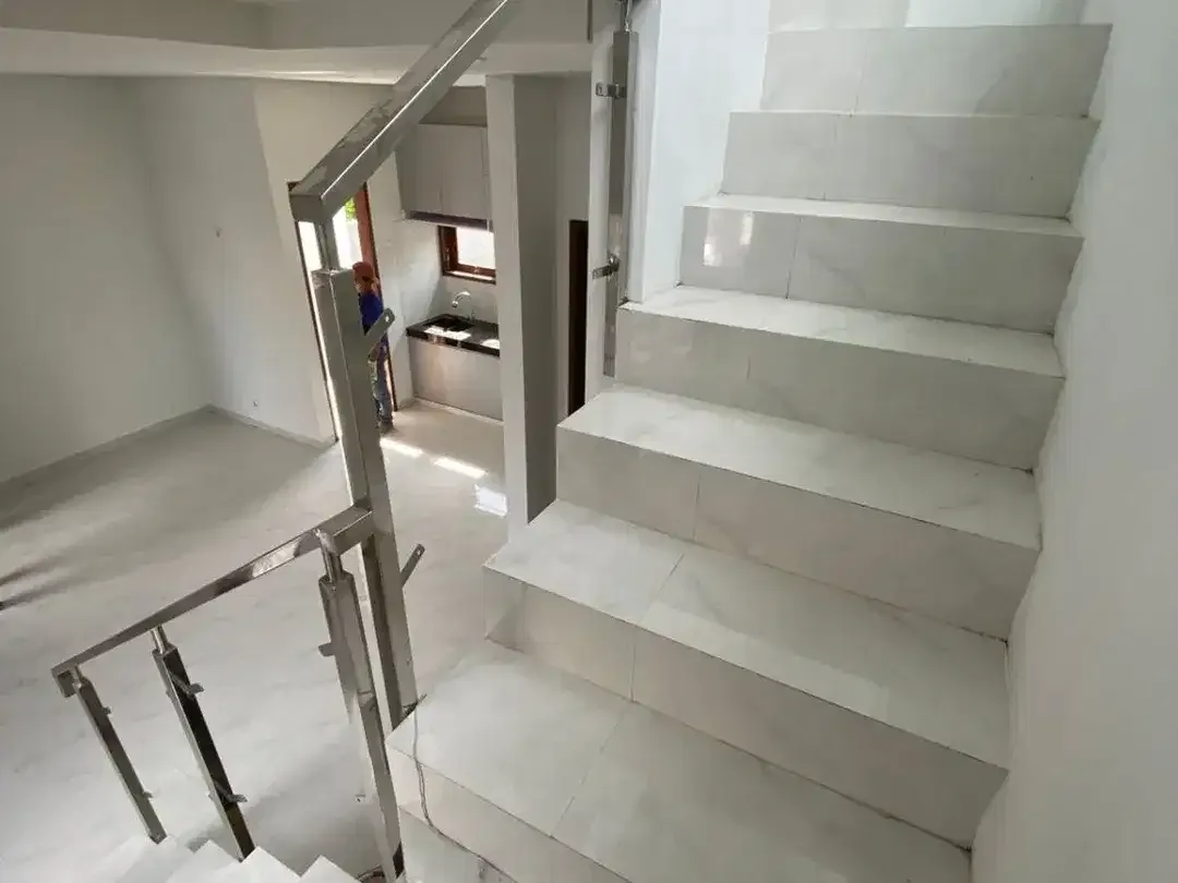 RUMAH BARU 2 LANTAI DI DENPASAR BARAT - Image 3 of 10