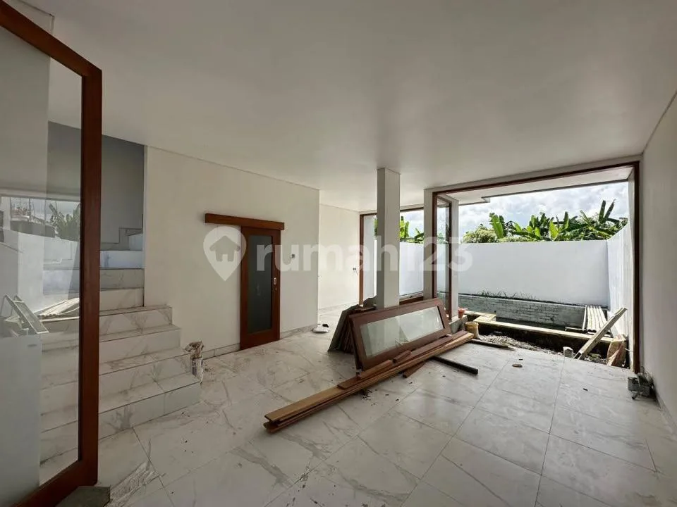 Villa Modern Bangunan Baru 2Lt Dgn Pool View Sawah di Kedungu - Image 1 of 4