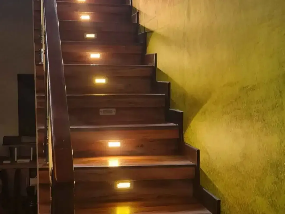 Dijual Rumah 2 Lantai - Pondok Purnawira, Padangsambian - Image 2 of 5