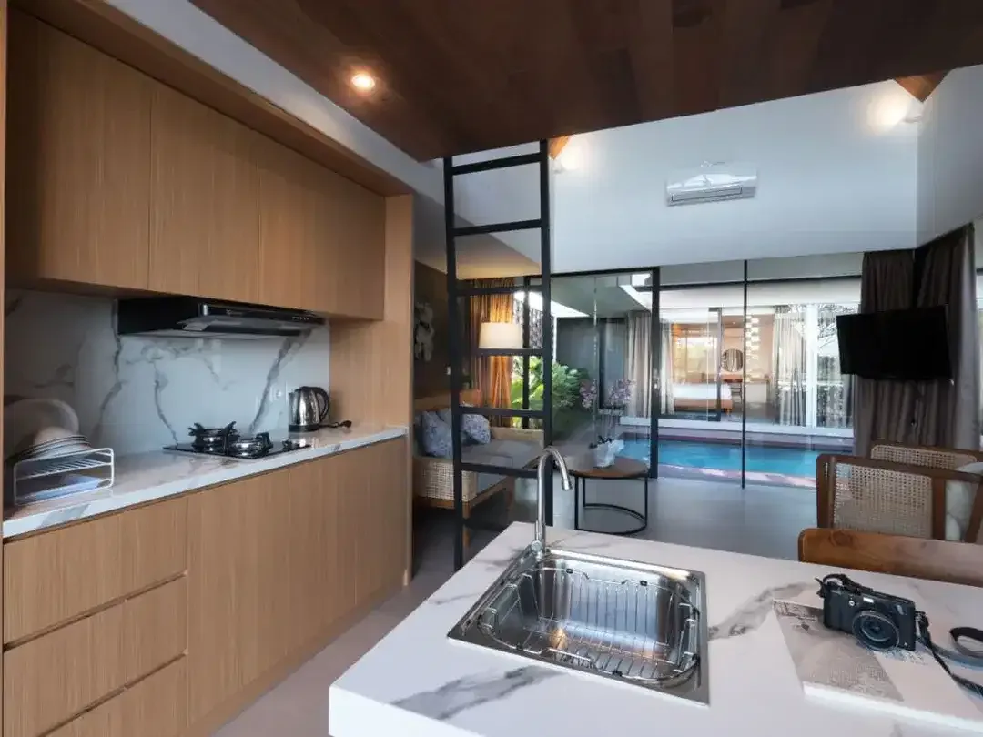 VILLA FOR RENT IN LOHTUNDUH, UBUD – 2 BEDROOMS WITH RICE FIELD VIEW - Image 7 of 8