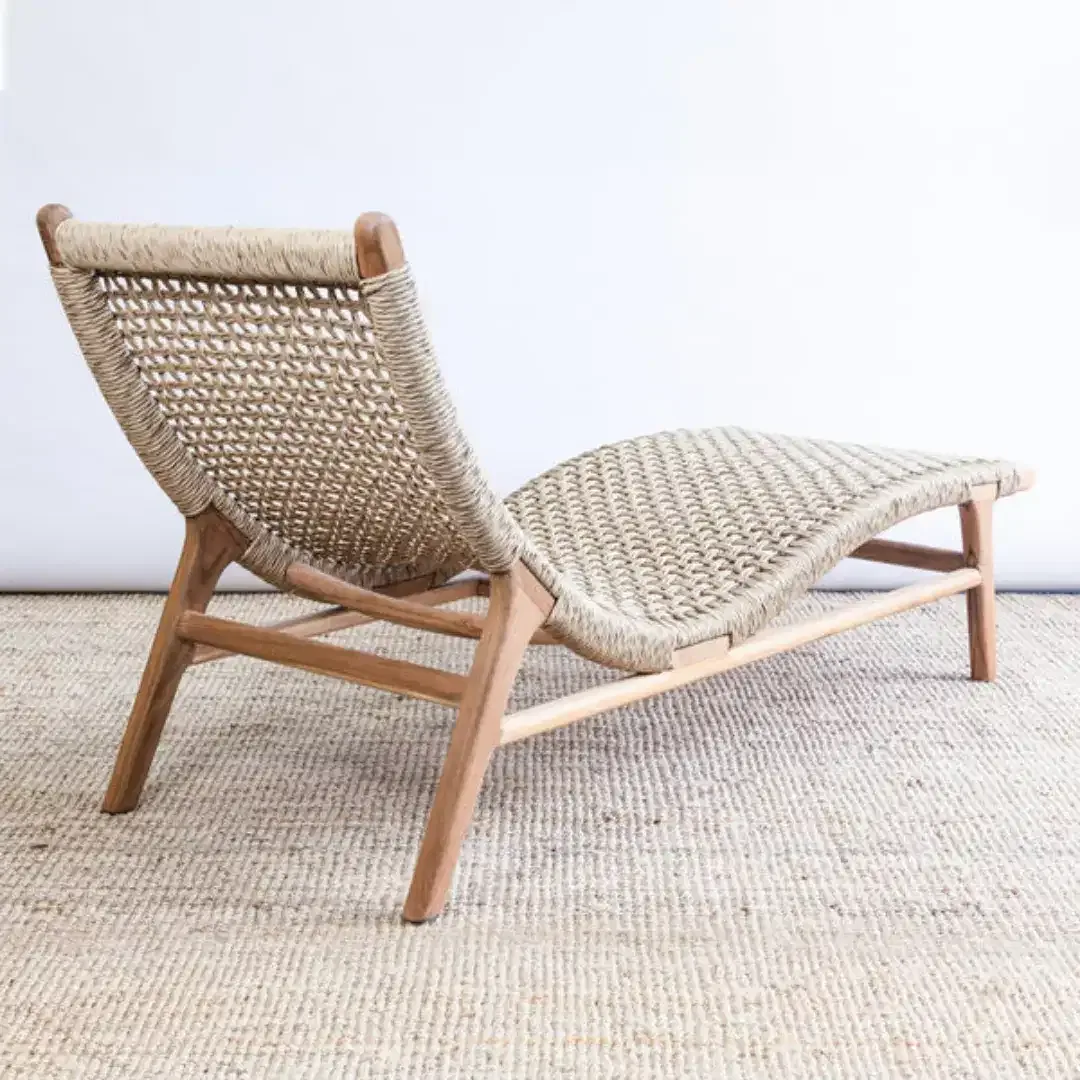 Sun Lounger Aesthetic Bangku Malas Pantai Kayu Jati Kombinasi Anyaman - Image 2 of 5