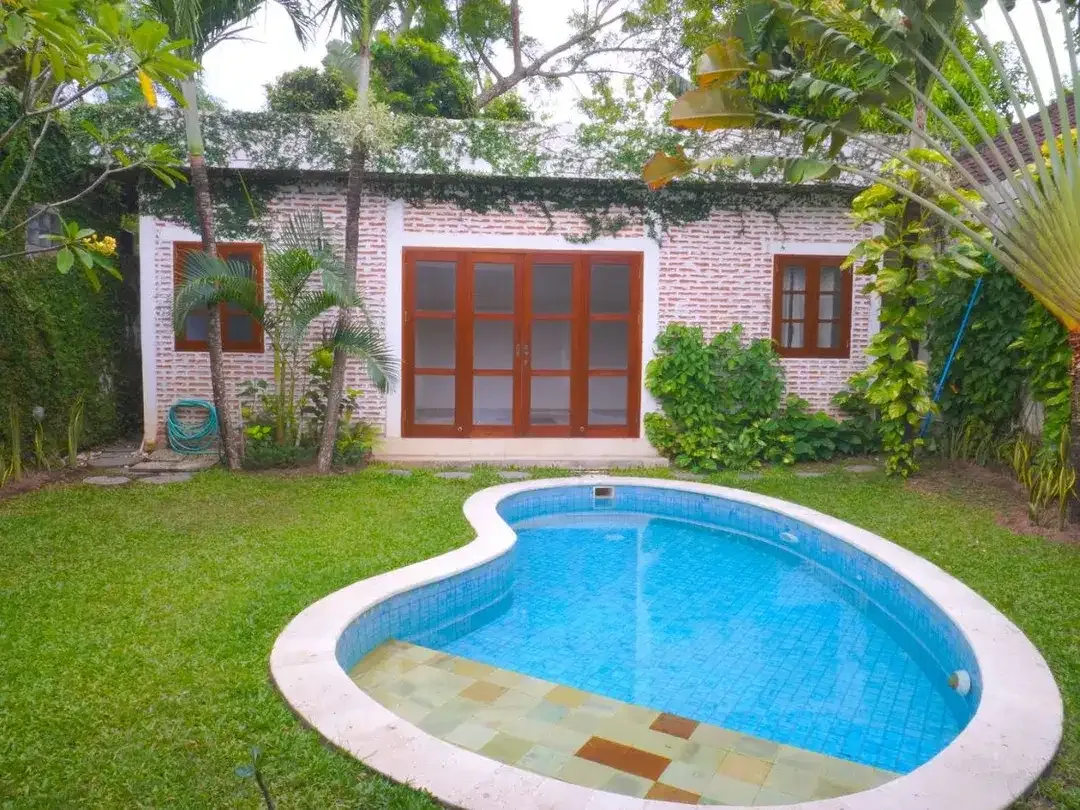 Leasehold - Available Villa for Lease Located In Complex of Kerobokan - Image 1 of 10
