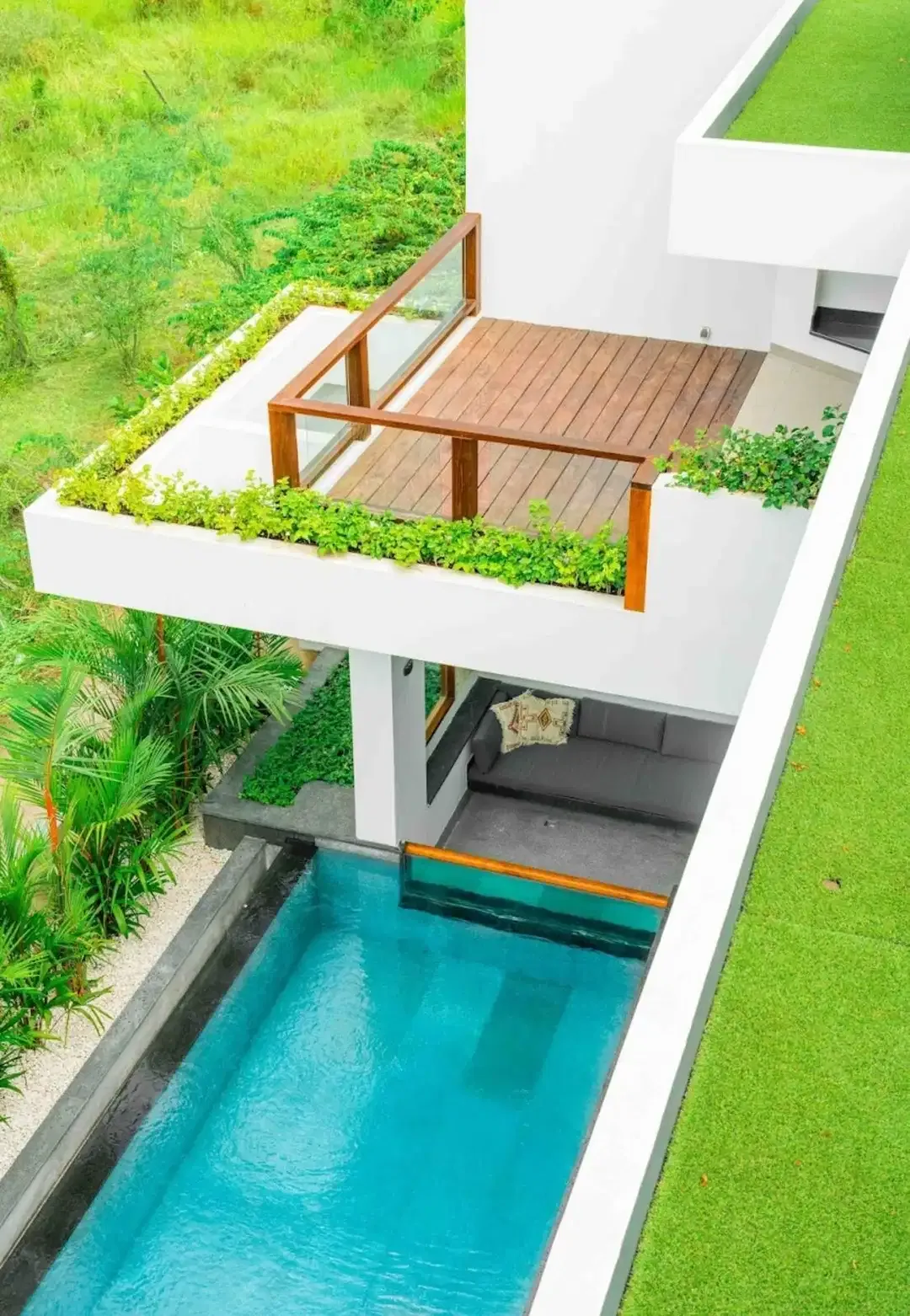 MODERN 5-BEDROOM VILLA FOR SALE – CANGGU BATUBOLONG - Image 5 of 10