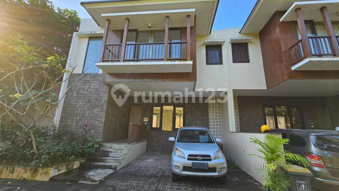 Townhouse Resort Jimbaran Bali 3Br Furnished Dekat Gwk SHM V610 - Image 1 of 4