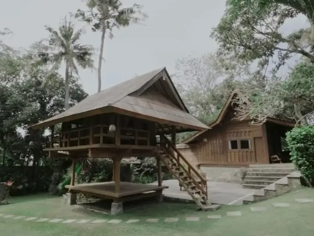 Villa Tradisional Pantai Berawa Canggu Badung Bali - Image 3 of 10