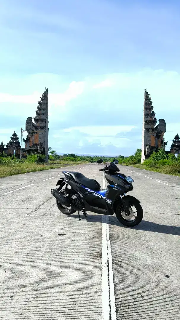 Aerox Alpha 2025 - Image 1 of 2