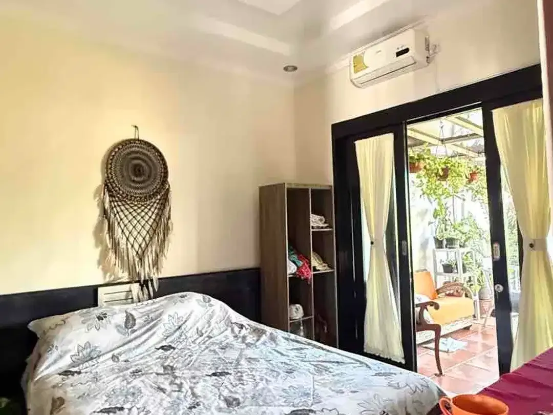 DIJUAL RUMAH FULL FURNISHED – ONE GATE SYSTEM DI UNGASAN, KUTA SELATAN, BALI - Image 6 of 10