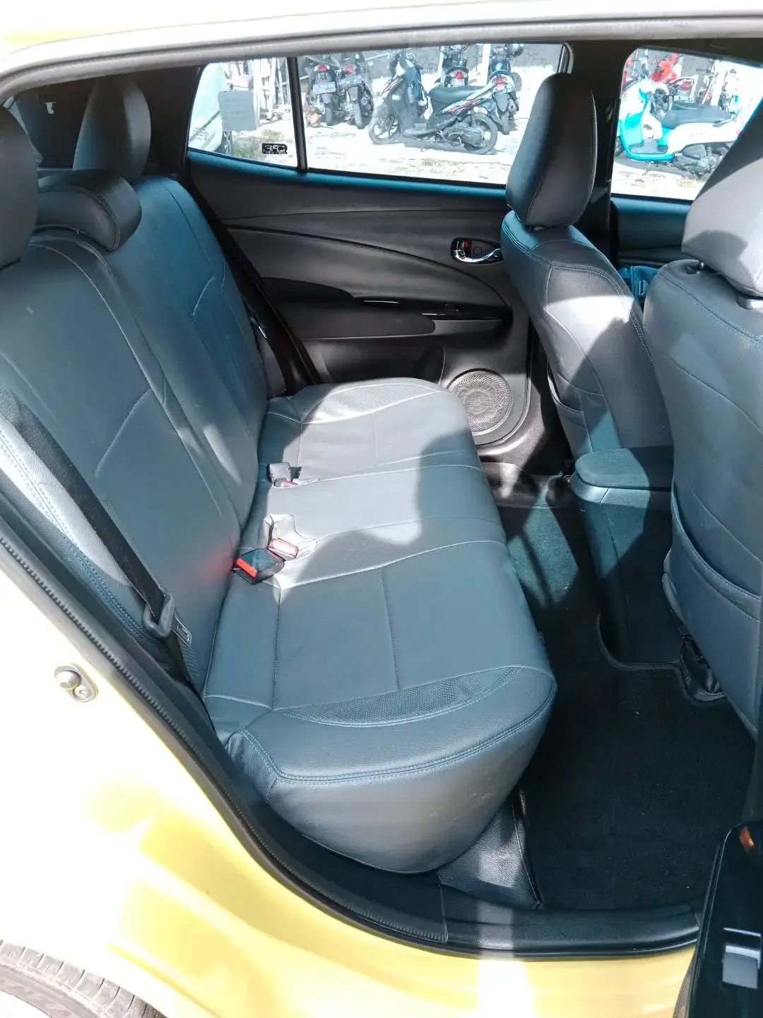 DIJUAL MURAH HARGA PEDAGANG YARIS 1.5 G - Image 6 of 6