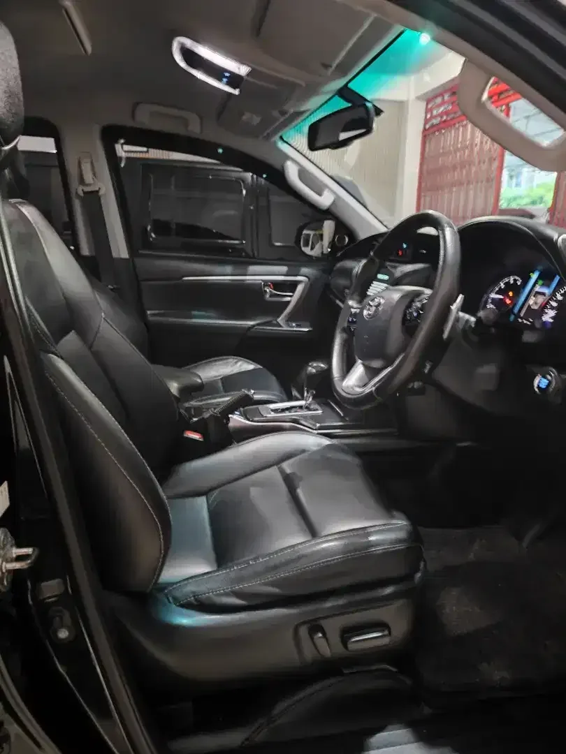 Toyota Fortuner VRZ TRD S pmk 2021 - Image 4 of 9