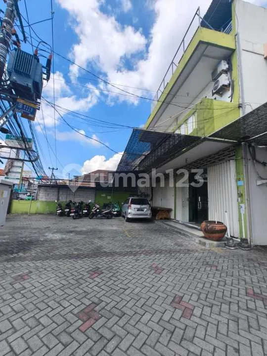 Bebas Banjir, Ruko, 3 Lantai, SHM, Dekat Taman Kota, Siap Huni, - Image 1 of 4